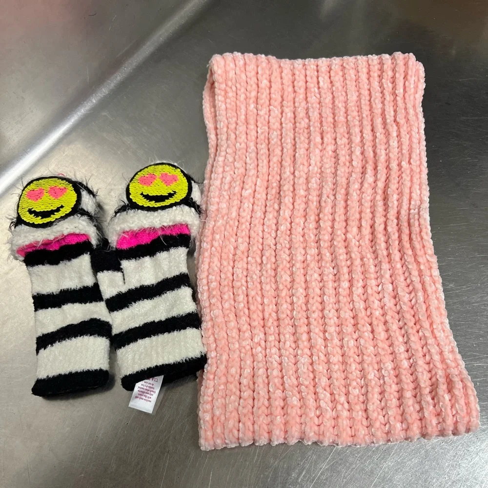 Lot of 2 Justice Orange Scarf & Black White Striped Emoji Mittens One Size VGUC